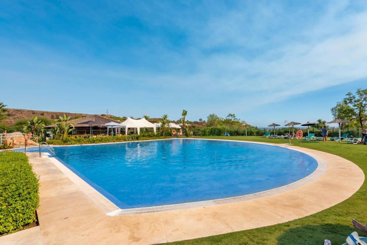 Resort Parque Botanico Club & Country Естепона Екстериор снимка