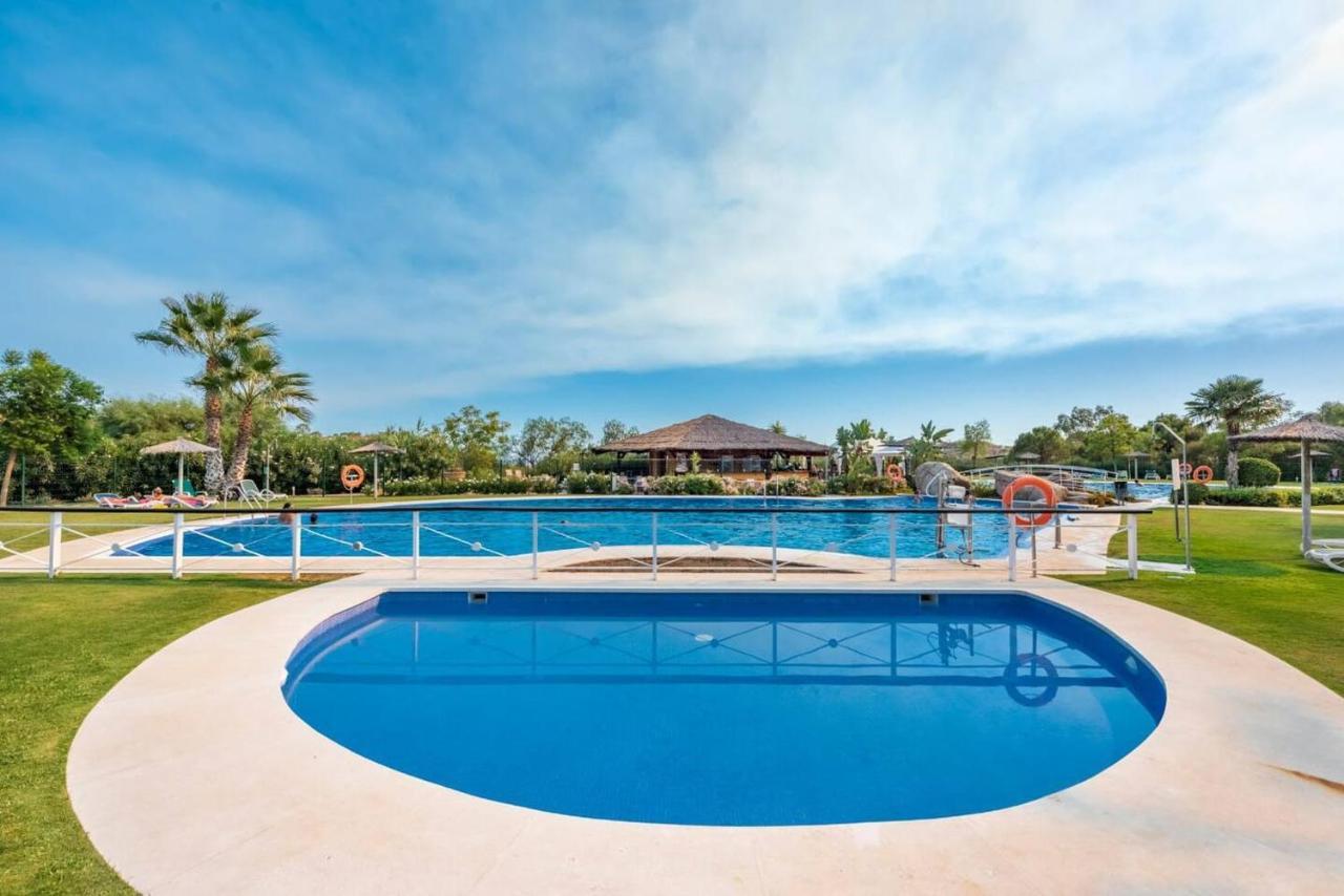 Resort Parque Botanico Club & Country Естепона Екстериор снимка